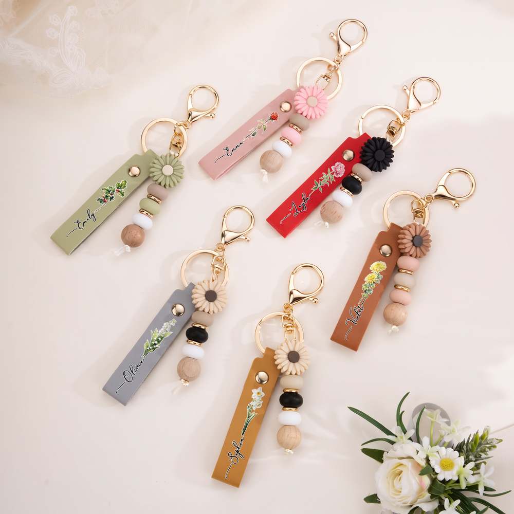 Personalized Birth Flower PU Leather Keychain with Name and Daisy Bead Charm Daily Use Birthday Gift for Family Friends Bestie